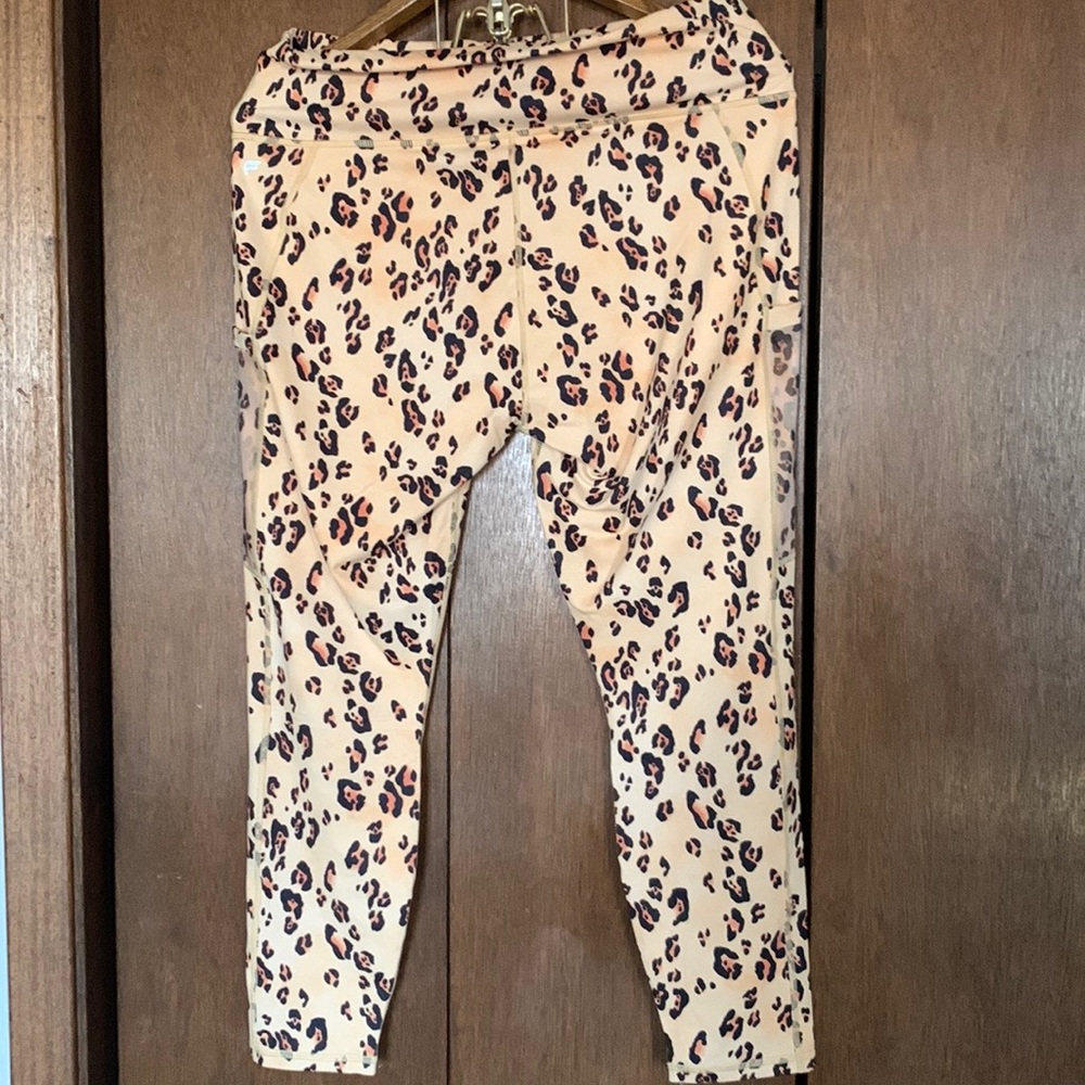 Fabletics on the go legging